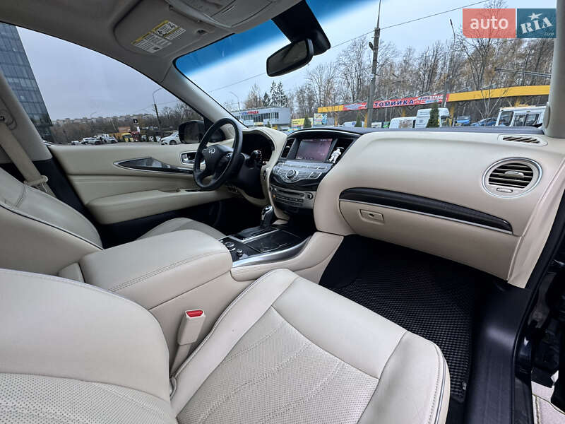 Внедорожник / Кроссовер Infiniti QX60 2016 в Тернополе