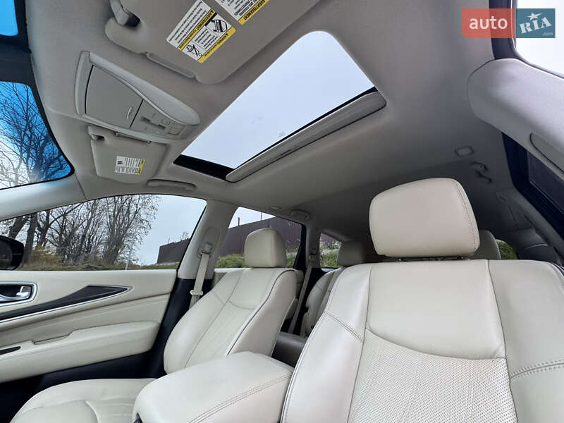 Внедорожник / Кроссовер Infiniti QX60 2016 в Тернополе