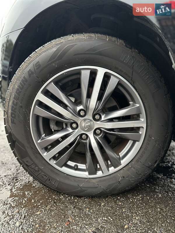 Внедорожник / Кроссовер Infiniti QX60 2019 в Белогородке