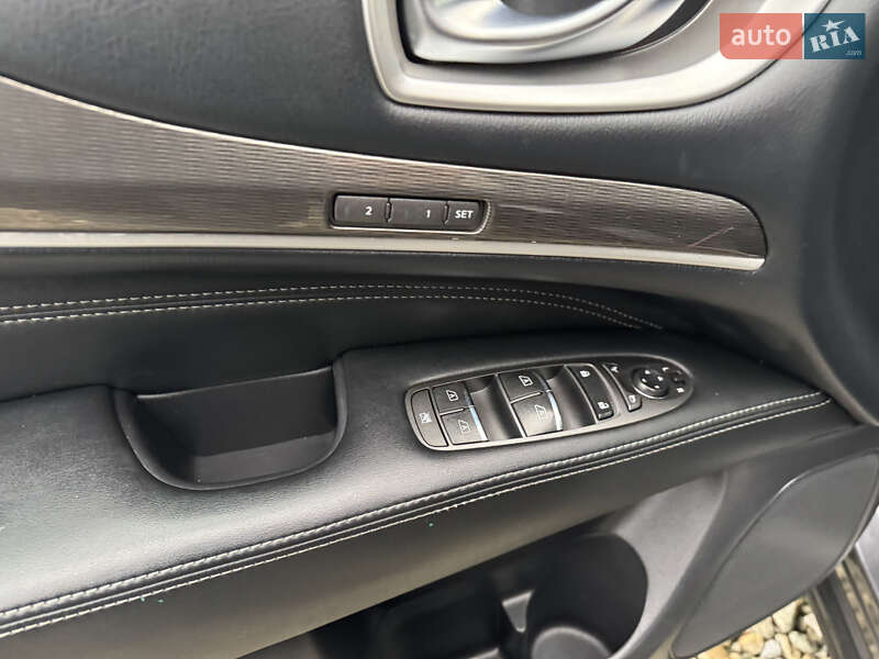 Внедорожник / Кроссовер Infiniti QX60 2016 в Ивано-Франковске