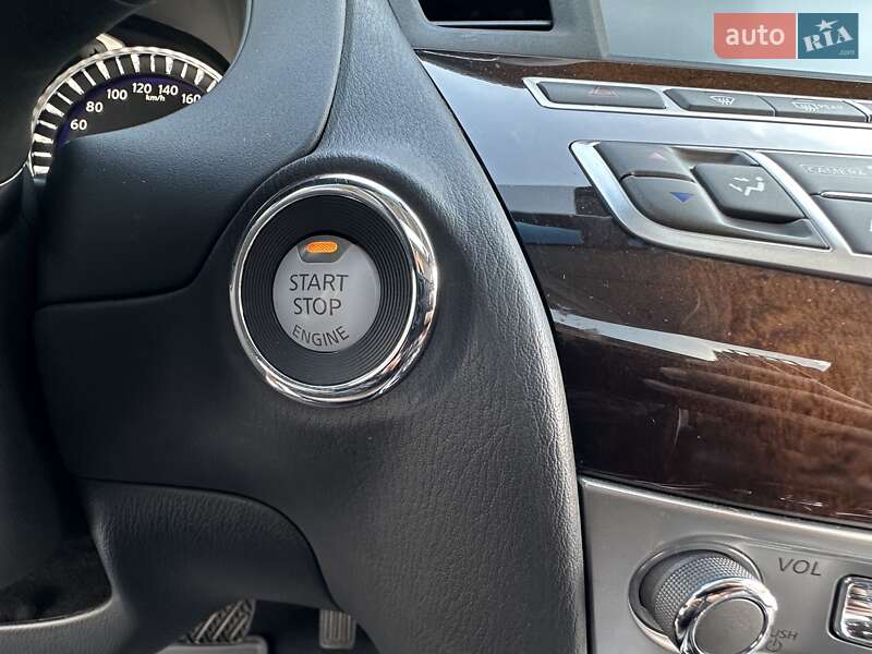 Внедорожник / Кроссовер Infiniti QX60 2020 в Киеве