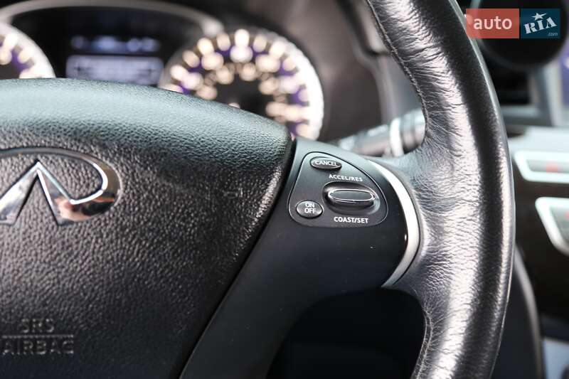 Позашляховик / Кросовер Infiniti QX60 2015 в Києві