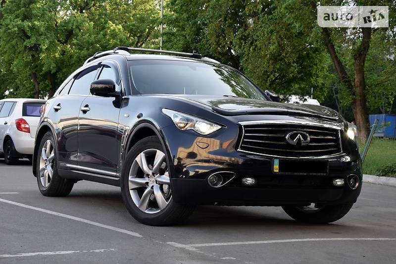 Infiniti QX70 2014 года