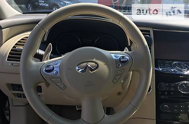 Позашляховик / Кросовер Infiniti QX70 2015 в 