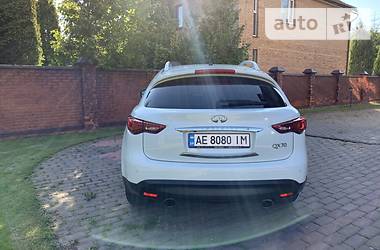 Внедорожник / Кроссовер Infiniti QX70 2013 в Кривом Роге