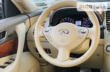Позашляховик / Кросовер Infiniti QX70 2014 в 