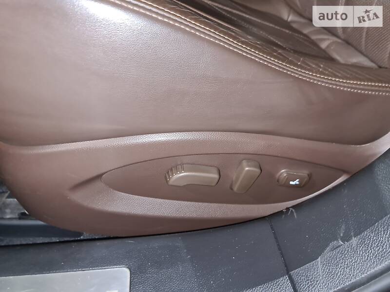 Позашляховик / Кросовер Infiniti QX70 2014 в Львові