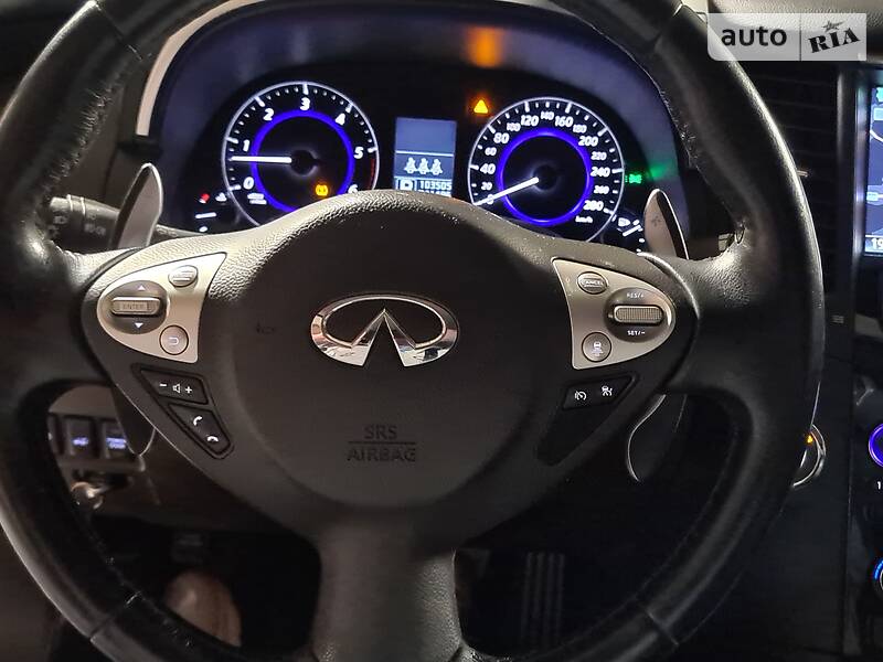 Позашляховик / Кросовер Infiniti QX70 2014 в Львові