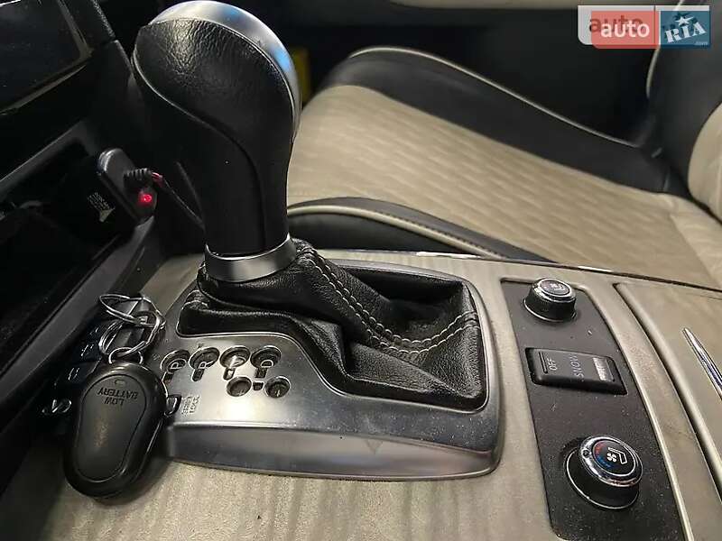 Внедорожник / Кроссовер Infiniti QX70 2016 в Одессе