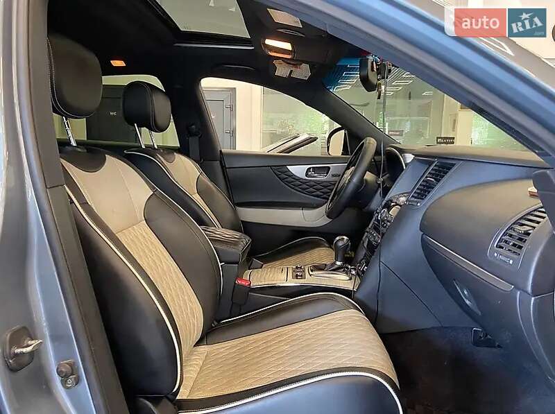 Внедорожник / Кроссовер Infiniti QX70 2016 в Одессе