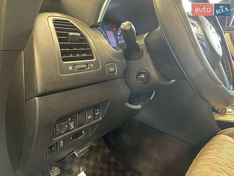 Внедорожник / Кроссовер Infiniti QX70 2016 в Одессе