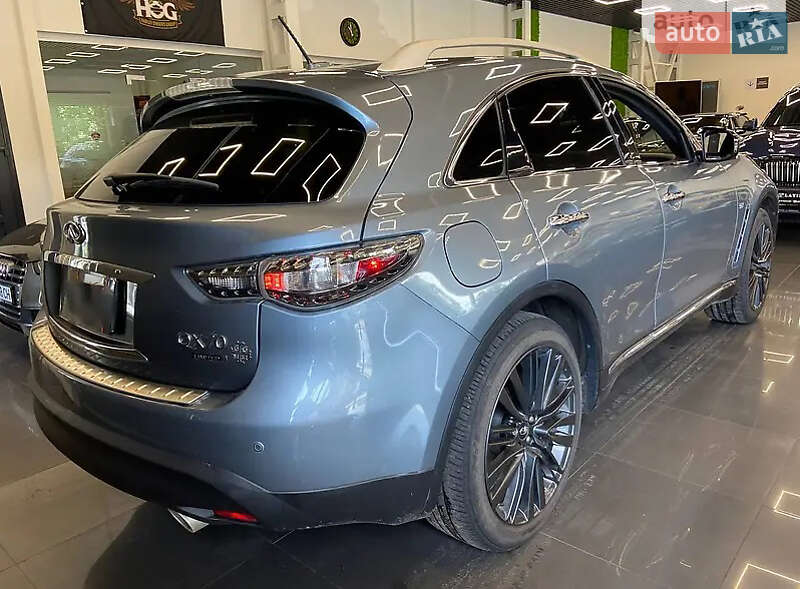 Внедорожник / Кроссовер Infiniti QX70 2016 в Одессе