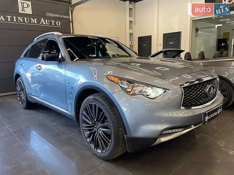 Внедорожник / Кроссовер Infiniti QX70 2016 в Одессе