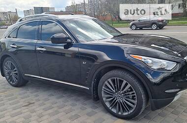 Внедорожник / Кроссовер Infiniti QX70 2016 в 