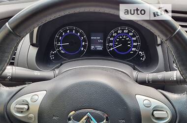 Внедорожник / Кроссовер Infiniti QX70 2016 в 