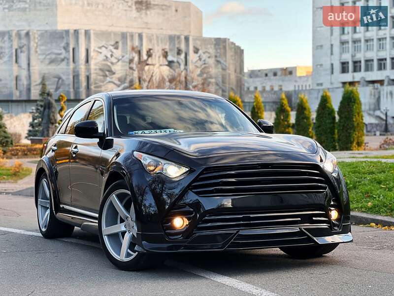 Внедорожник / Кроссовер Infiniti QX70 2016 в Киеве