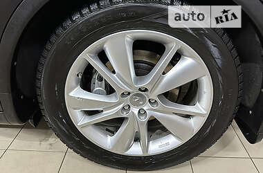 Внедорожник / Кроссовер Infiniti QX70 2013 в 