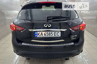 Внедорожник / Кроссовер Infiniti QX70 2013 в 