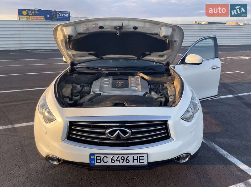Внедорожник / Кроссовер Infiniti QX70 2015 в Львове
