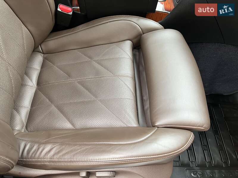 Позашляховик / Кросовер Infiniti QX70 2014 в Києві