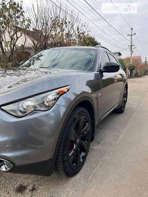Позашляховик / Кросовер Infiniti QX70 2016 в Вишневому
