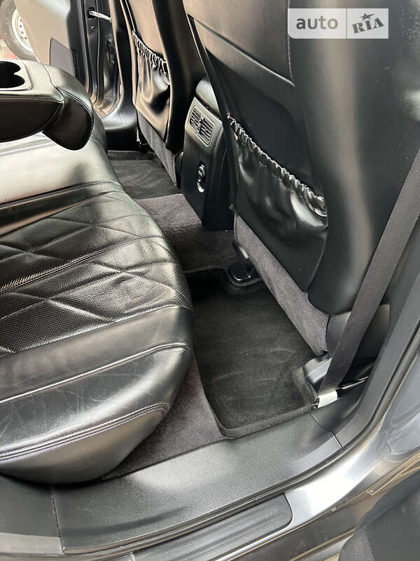 Позашляховик / Кросовер Infiniti QX70 2016 в Вишневому