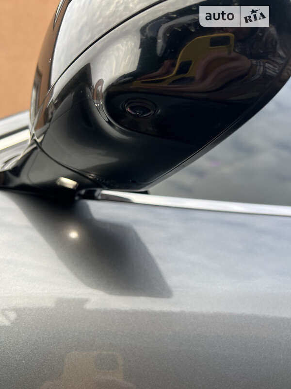 Позашляховик / Кросовер Infiniti QX70 2016 в Вишневому