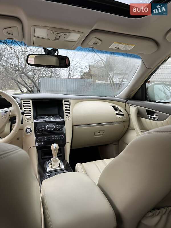 Внедорожник / Кроссовер Infiniti QX70 2016 в Киеве