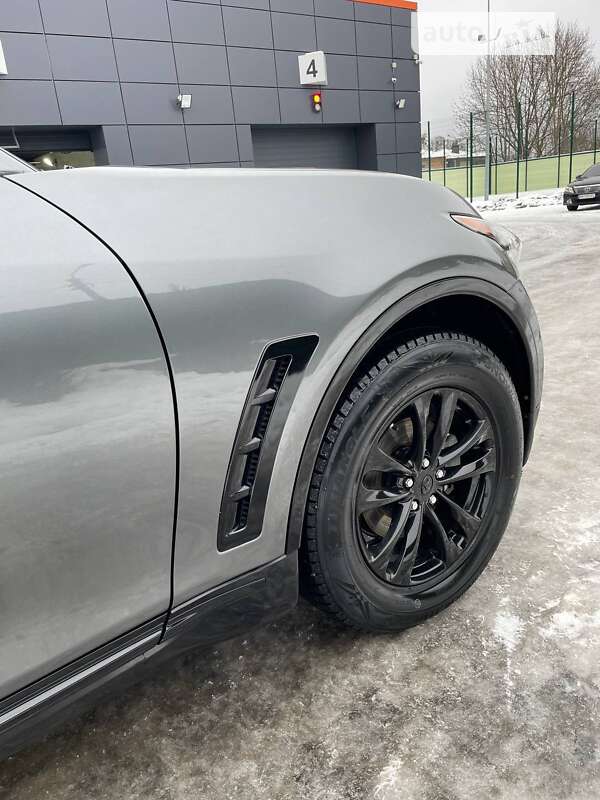 Внедорожник / Кроссовер Infiniti QX70 2017 в Киеве