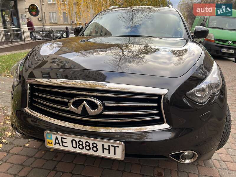 Позашляховик / Кросовер Infiniti QX70 2014 в Києві