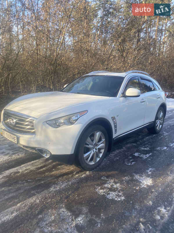 Внедорожник / Кроссовер Infiniti QX70 2013 в Киеве