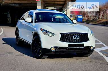 Позашляховик / Кросовер Infiniti QX70 2016 в Києві