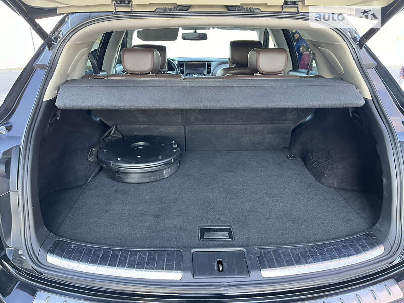 Внедорожник / Кроссовер Infiniti QX70 2015 в Львове