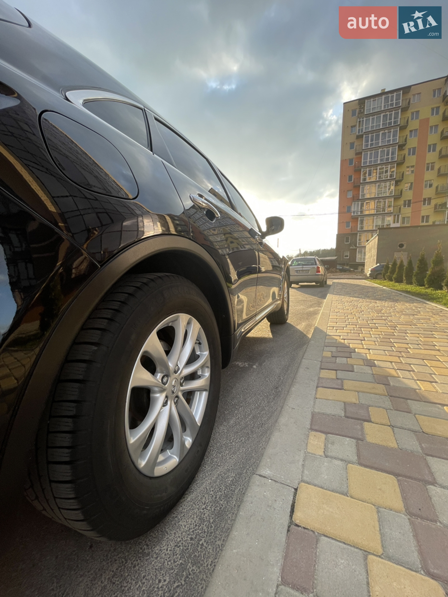 2017 Infiniti QX70 - мініатюра 13