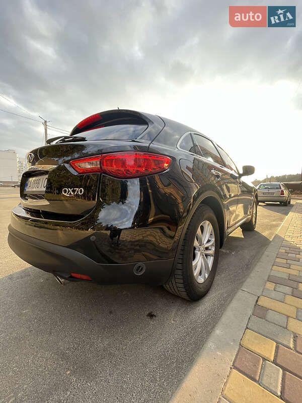 Внедорожник / Кроссовер Infiniti QX70 2017 в Чернигове