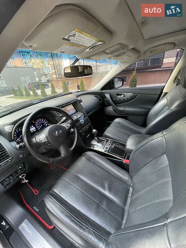 Внедорожник / Кроссовер Infiniti QX70 2017 в Чернигове