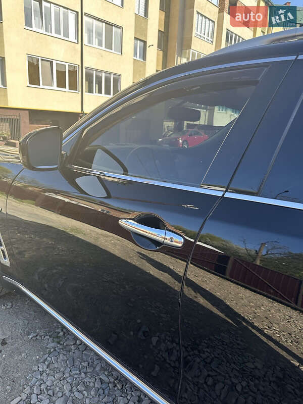 Внедорожник / Кроссовер Infiniti QX70 2015 в Ивано-Франковске