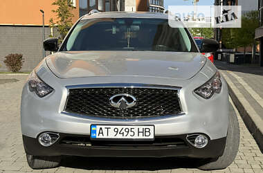 Позашляховик / Кросовер Infiniti QX70 2013 в Івано-Франківську