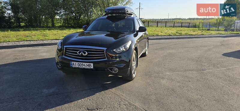 Infiniti QX70 2013