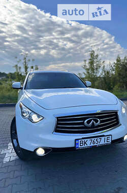 Позашляховик / Кросовер Infiniti QX70 2013 в Рівному