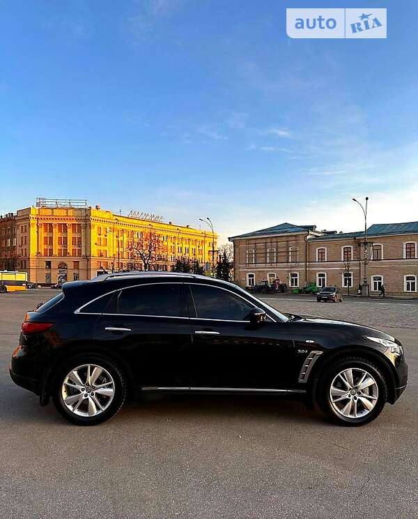 Позашляховик / Кросовер Infiniti QX70 2014 в Харкові