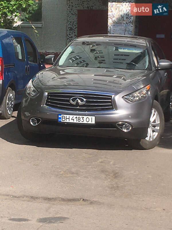 Infiniti QX70 2013