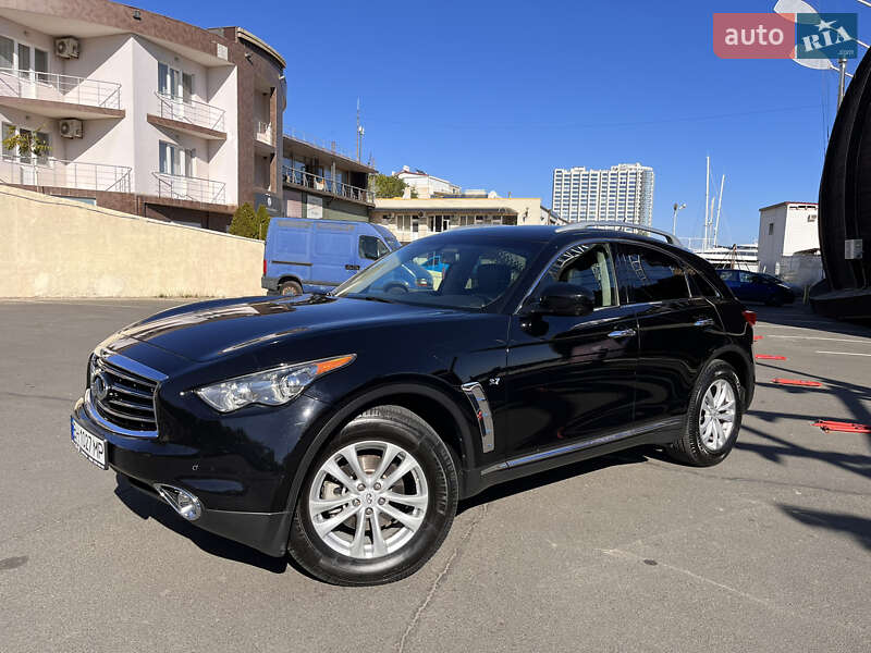 Позашляховик / Кросовер Infiniti QX70 2015 в Одесі