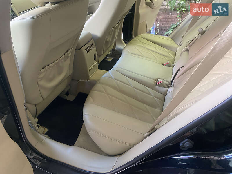 Внедорожник / Кроссовер Infiniti QX70 2015 в Днепре