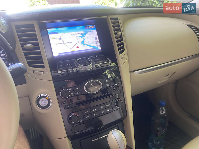 Внедорожник / Кроссовер Infiniti QX70 2015 в Днепре