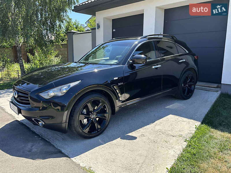 Внедорожник / Кроссовер Infiniti QX70 2016 в Киеве
