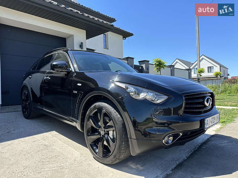 Внедорожник / Кроссовер Infiniti QX70 2016 в Киеве