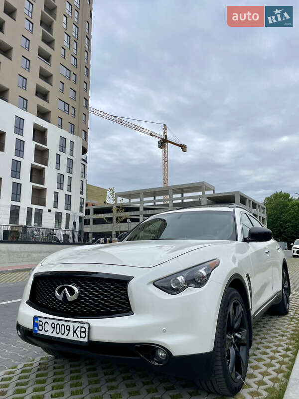 Внедорожник / Кроссовер Infiniti QX70 2016 в Львове