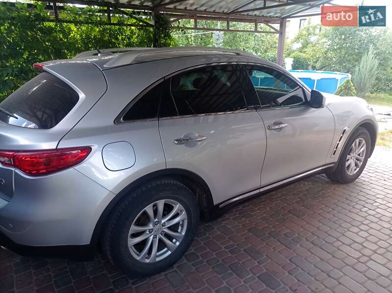 Внедорожник / Кроссовер Infiniti QX70 2017 в Харькове