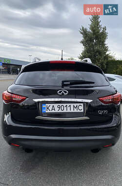 Внедорожник / Кроссовер Infiniti QX70 2013 в Киеве